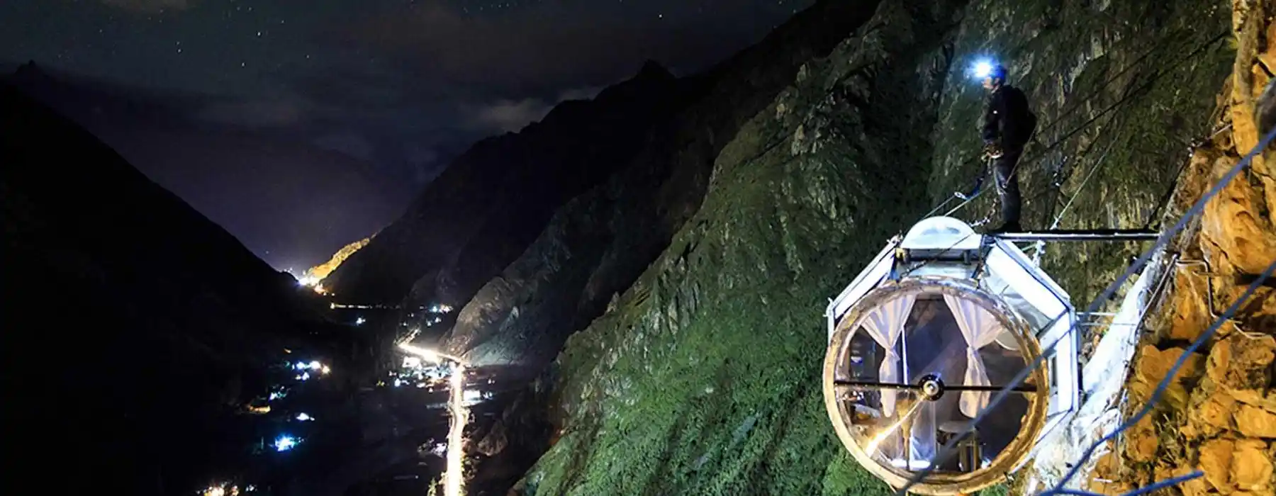 Skylodge